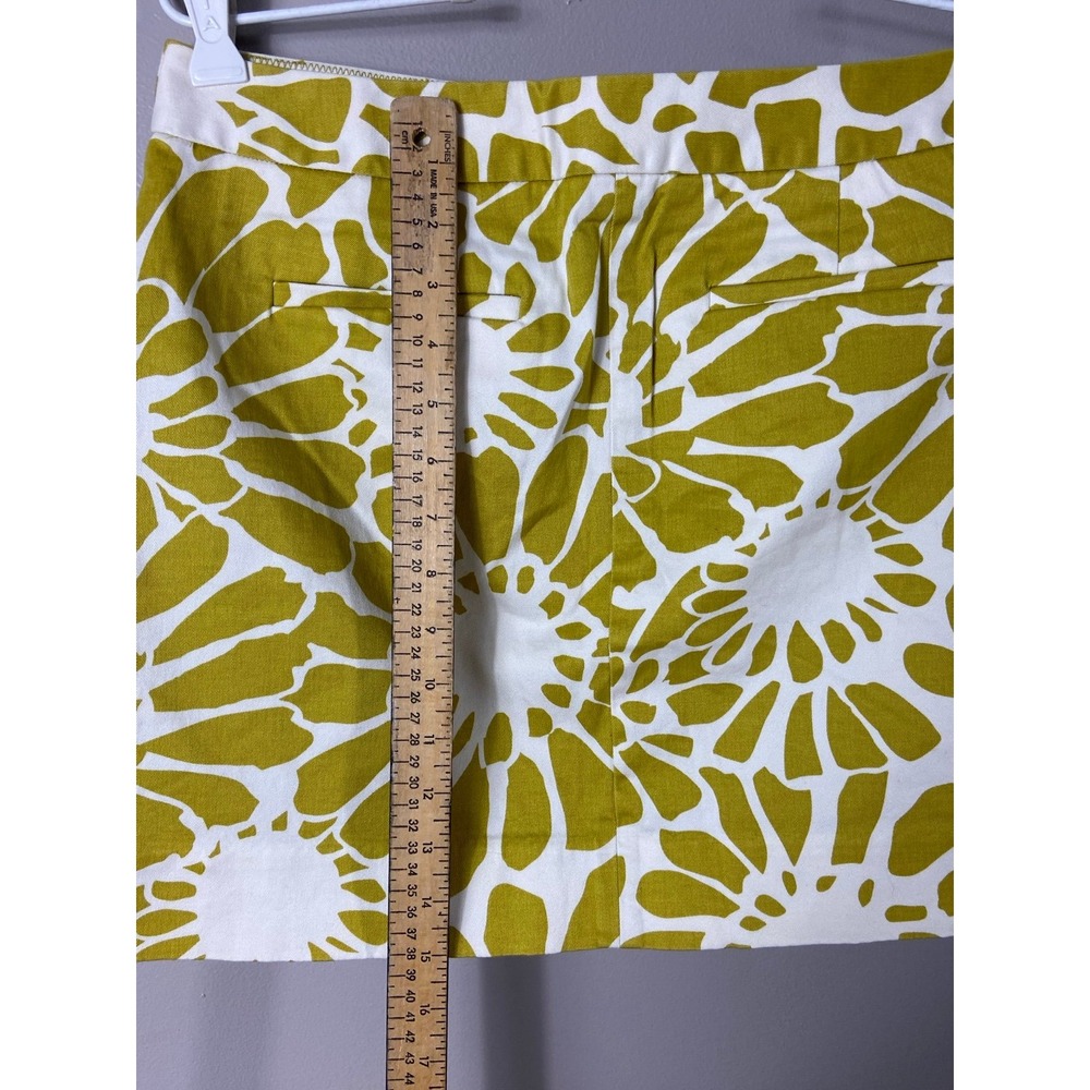 J.Crew Stretch Mini Skirt Size 2 Chartreuse White Floral Sunburst Button Detail - Picture 6 of 7